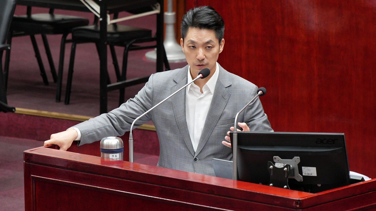 追問蔣萬安「松機遷移」何時規劃！藍議員秦慧珠開噴：不要再囉唆、扯那麼多