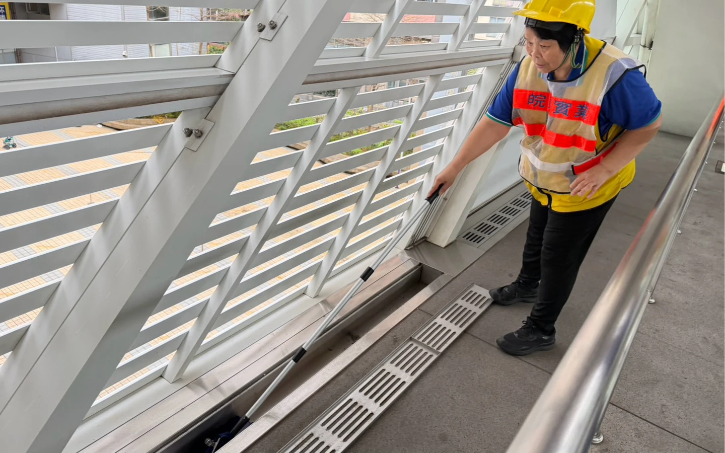 薔琵逼近！新北捷運視風雨降速或暫停營運　高灘地、碧潭停車場下午4時只出不進