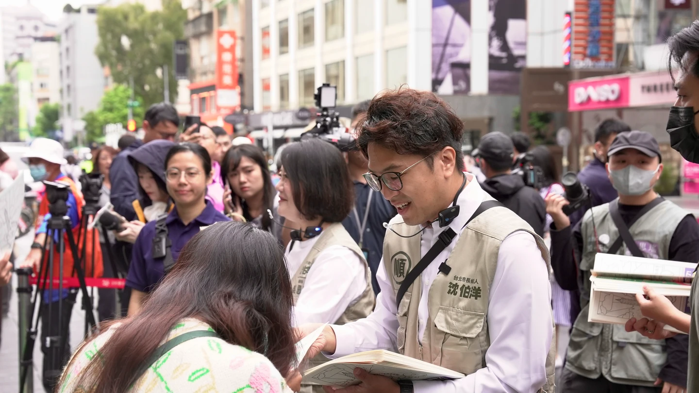 《順報》再吸人潮！沈伯洋：颱風放假標準應公開　股市脫鉤否值得討論