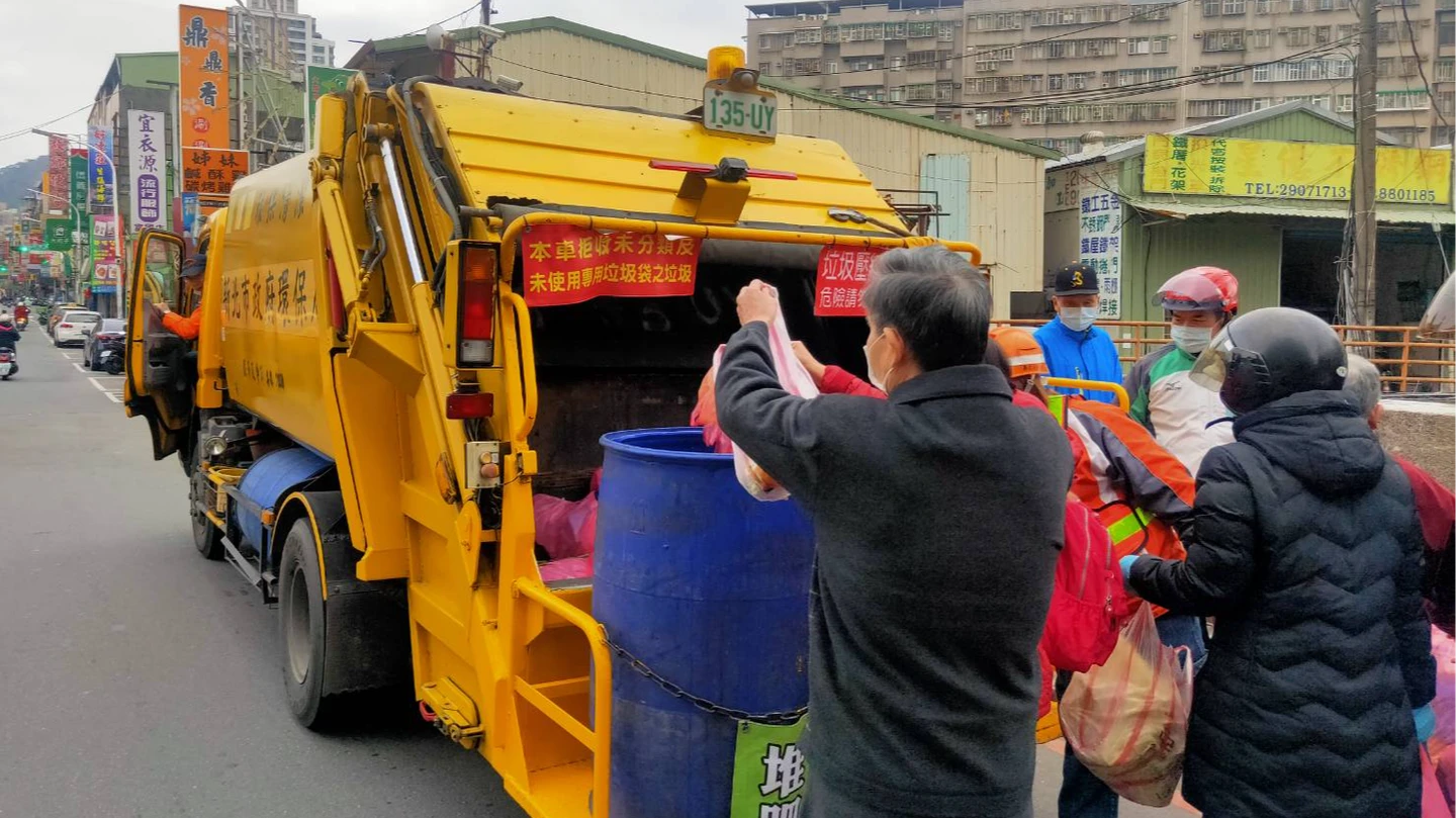 新北市午後恢復清運垃圾　坪林石碇預計中午復電