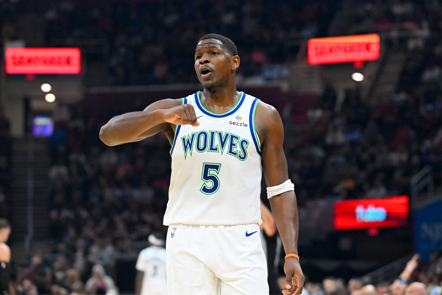 NBA｜才迎接生涯最亮眼開季成績　灰狼球星愛德華茲將動刀恐缺陣2個月