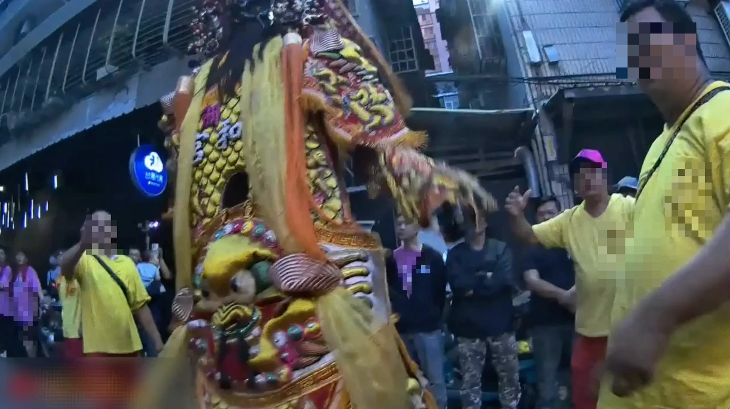 湧蓮寺遶境爆衝突！警交管排除塞車「碰觸神將」挨批　分局解釋了